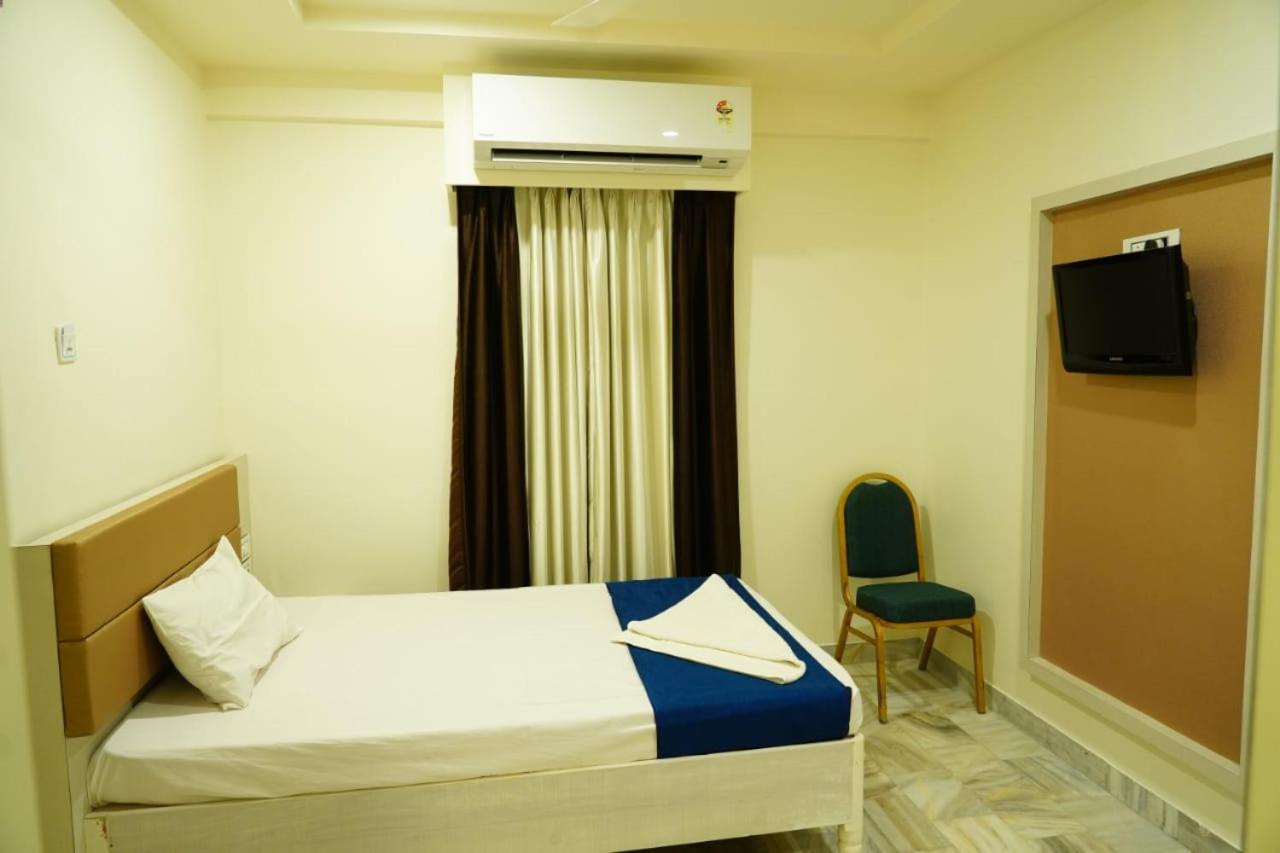 Hotel Swagath Grand Miryalaguda Miriālgūda Esterno foto